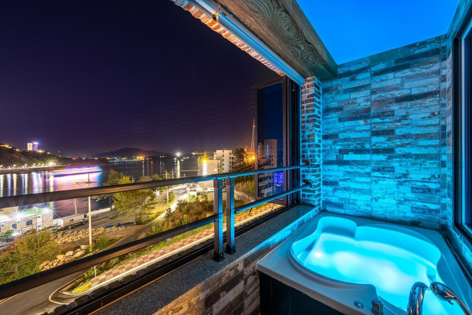 Yeosu View Foret Pension מראה חיצוני תמונה