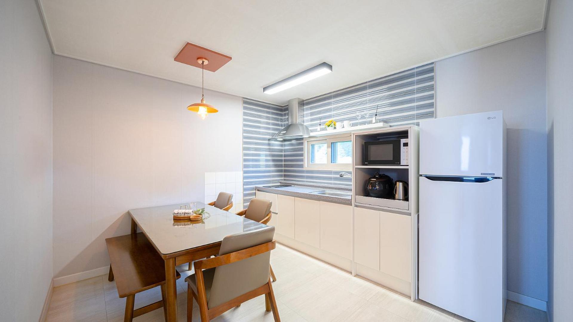 Yeosu View Foret Pension מראה חיצוני תמונה