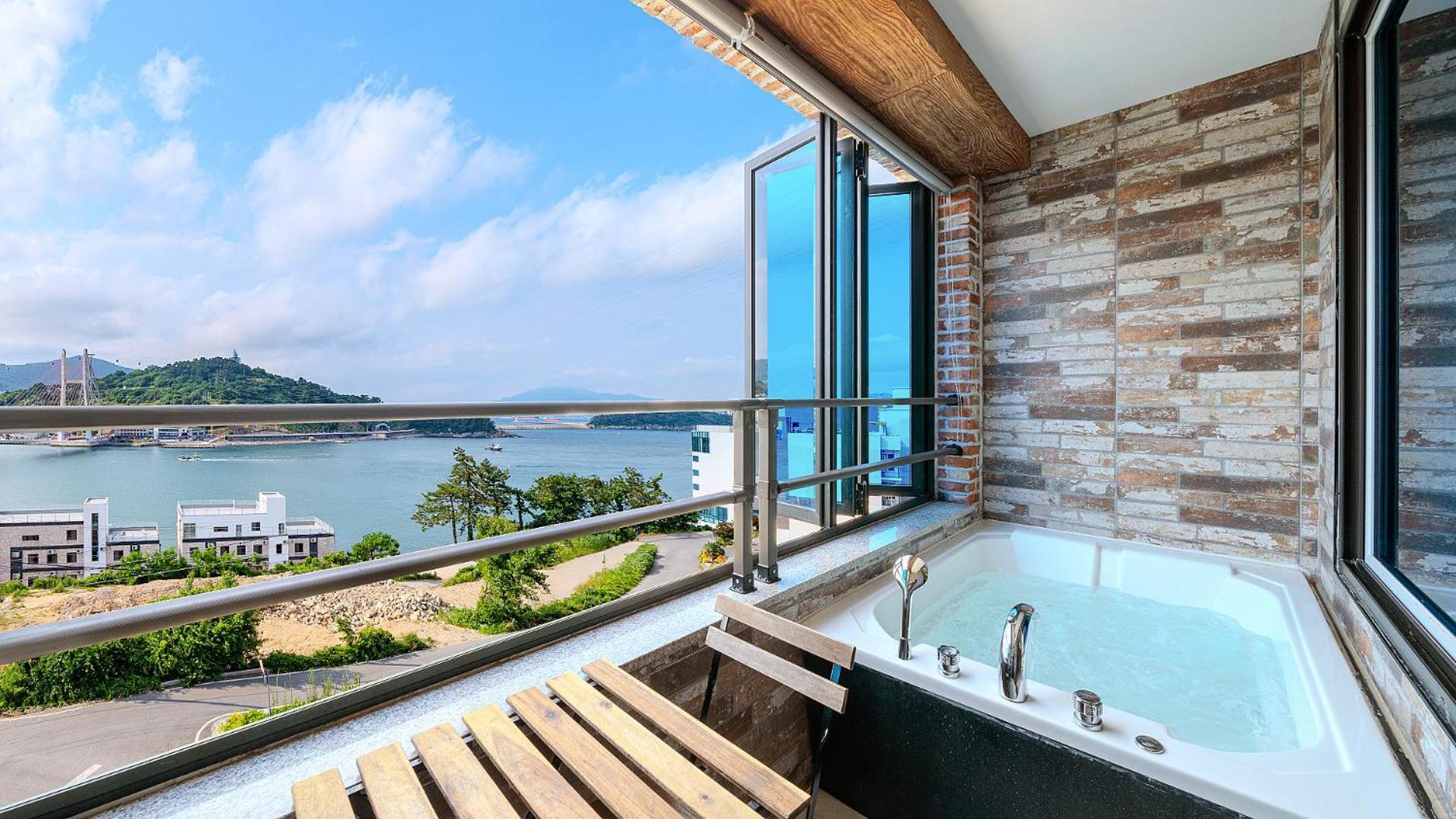 Yeosu View Foret Pension מראה חיצוני תמונה